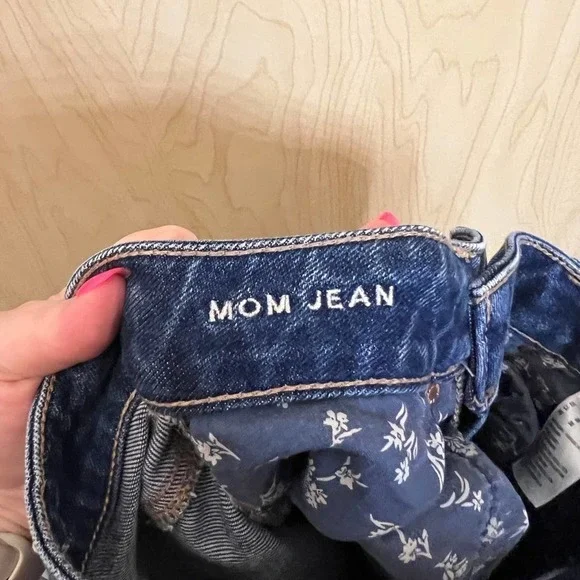 American Eagle Mom Jeans - Picture 4 of 5